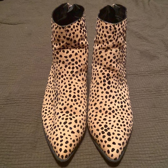 Buckle printed ankle boots size 8.5 - Picture 1 of 3